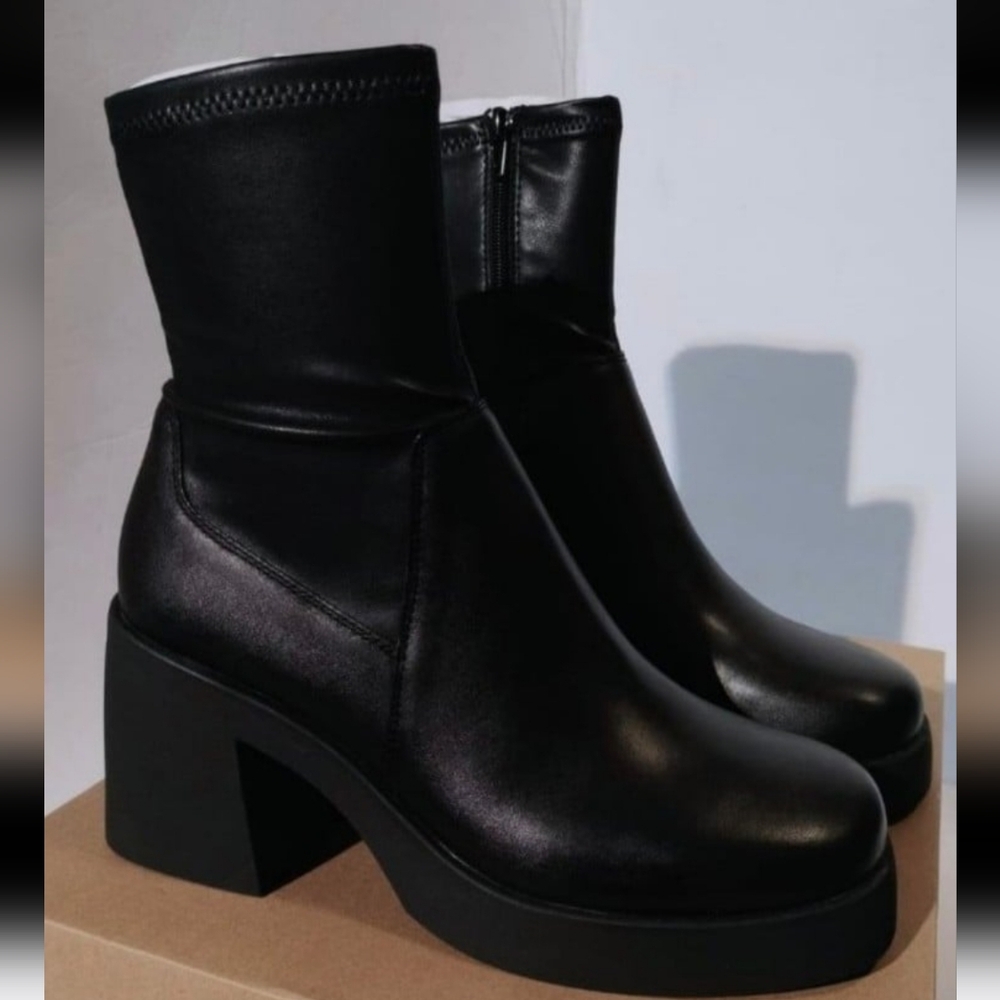 Steve Madden Zeldie Black Leather, Women Size 10. New in box. - Picture 2 of 13